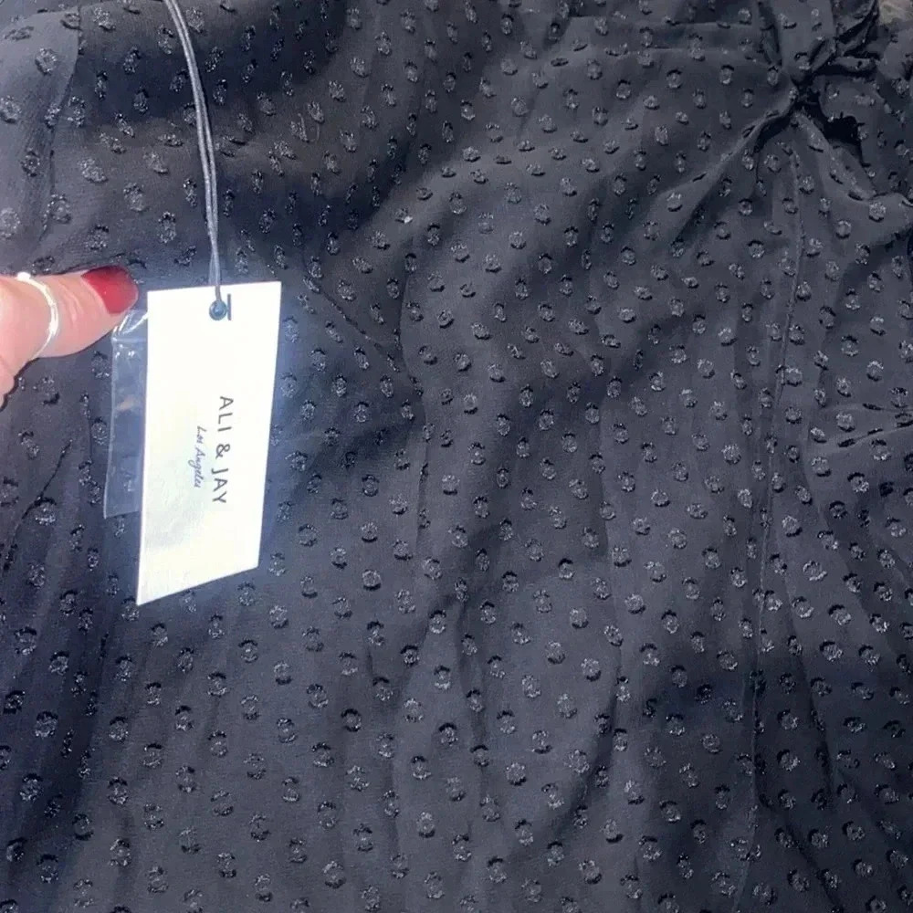 Ali & JAY
Mai Tai Wrap Skirt In Black - Picture 5 of 5